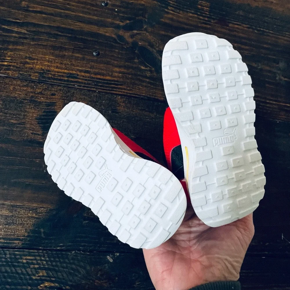 2 Pairs Puma and Nike Sneakers 3.5 and 4
